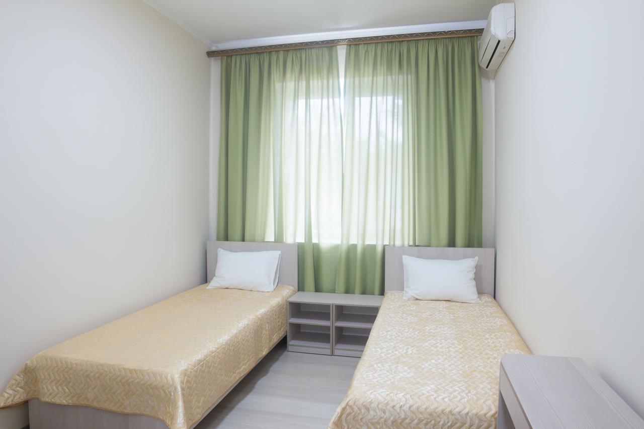 Hotel Alma Ata Zhosaly ภายนอก รูปภาพ